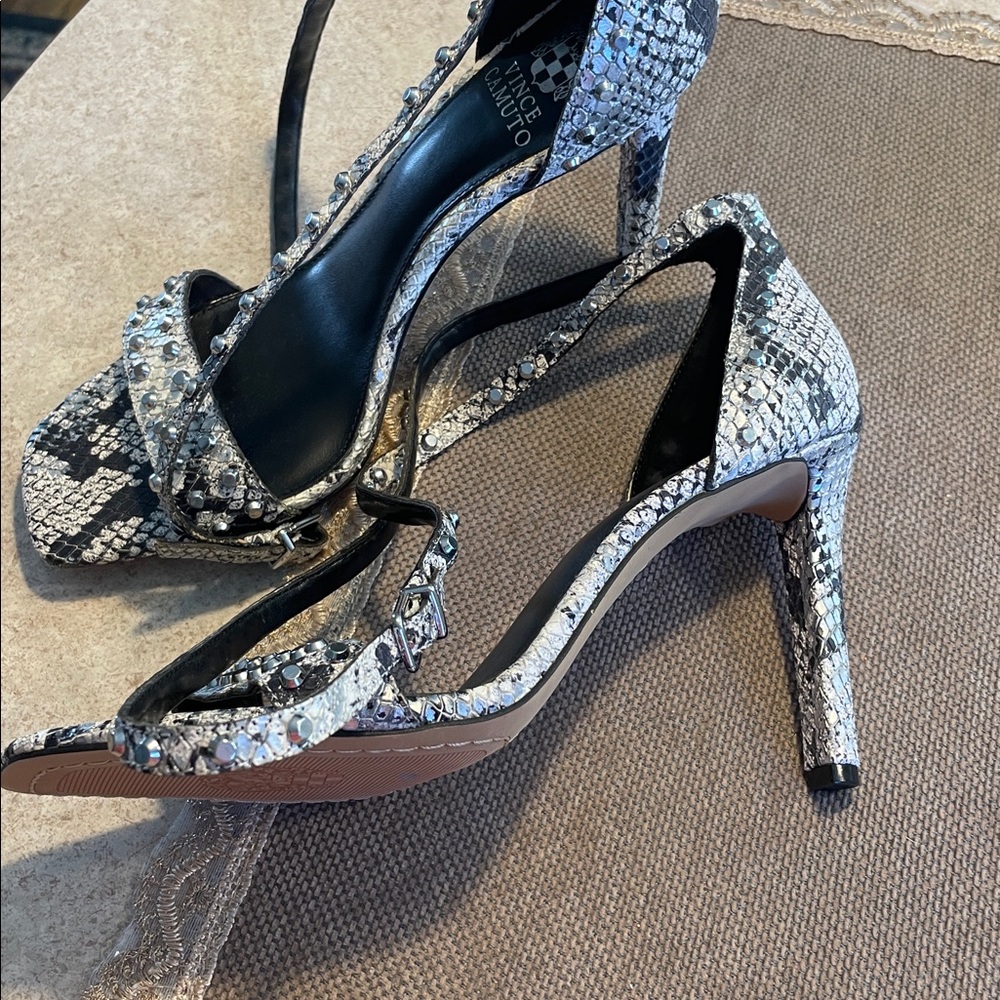 NEW Vince Camuto Womens Lorasha Studded Stiletto Heel Sandals Shoes SIZE 9 - Picture 5 of 7